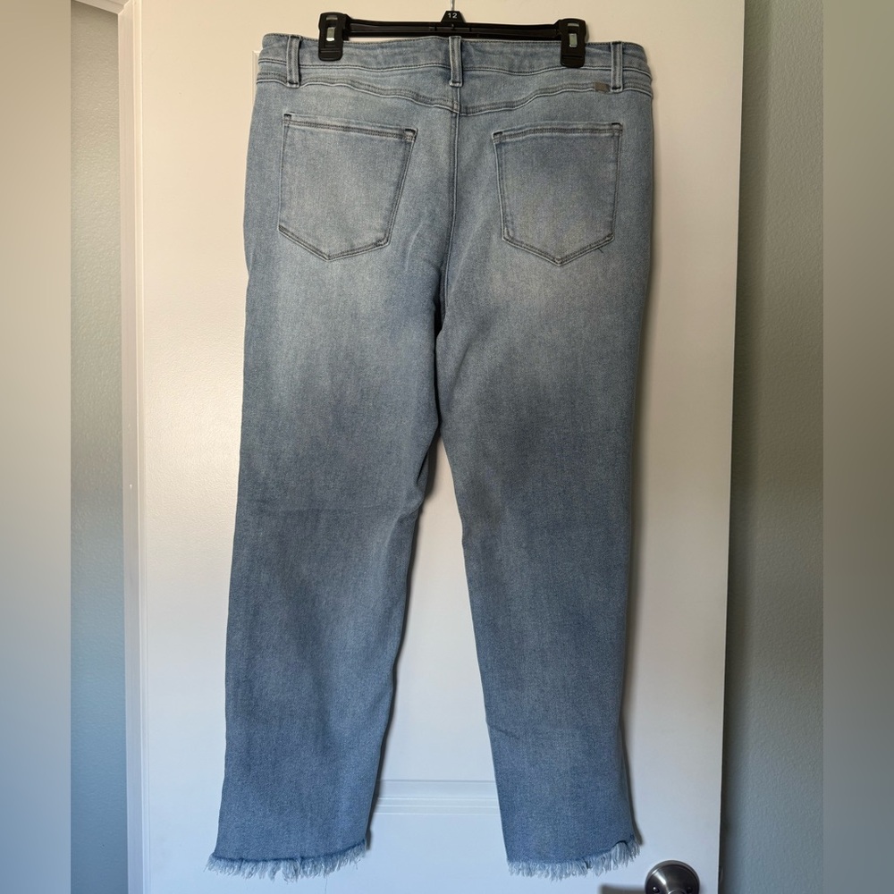 1822 Stretch High Rise Jeans - Picture 4 of 5